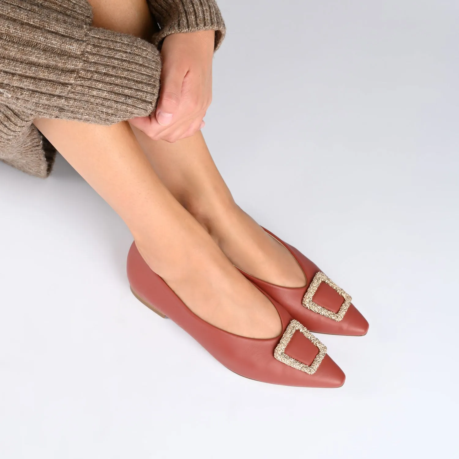 ELOWEN BALLET FLATS IN FAUX LEATHER
