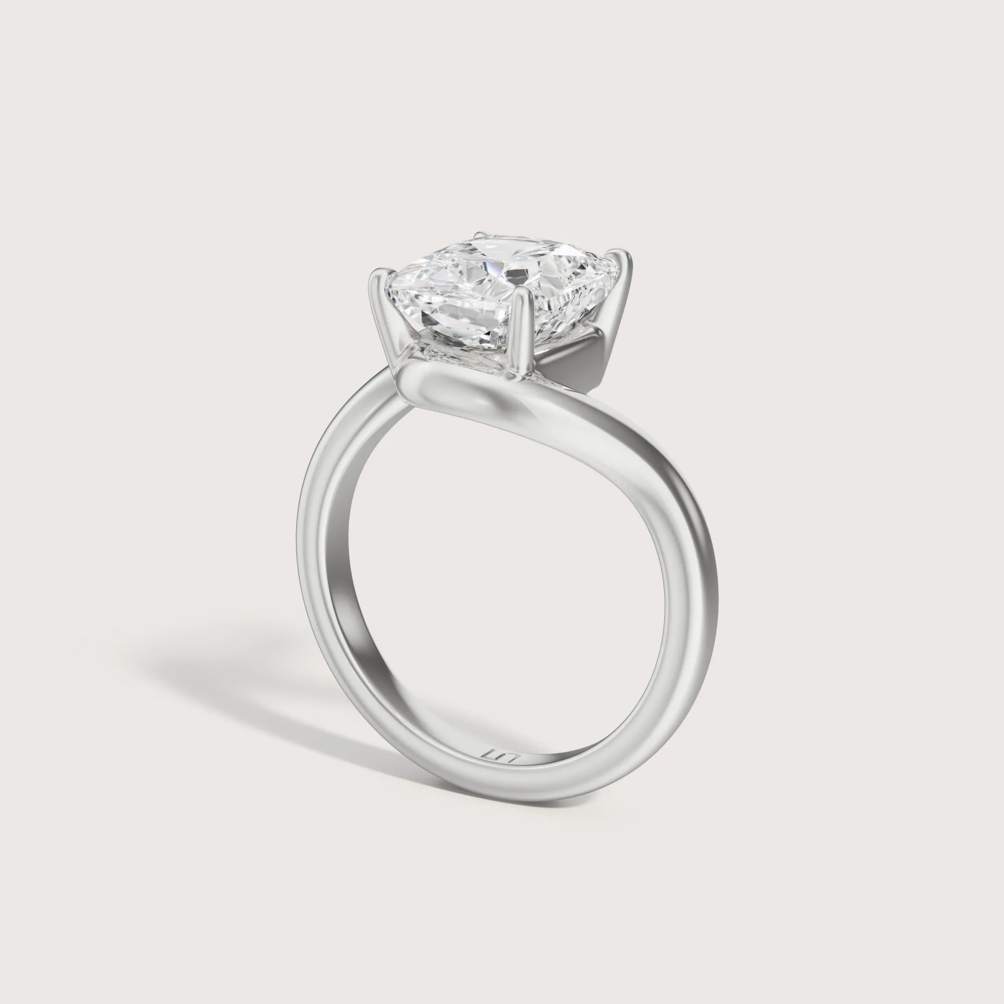 Isola Cushion Solitaire