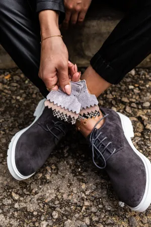 La 6ème Brothel Derby with Pink Fringes