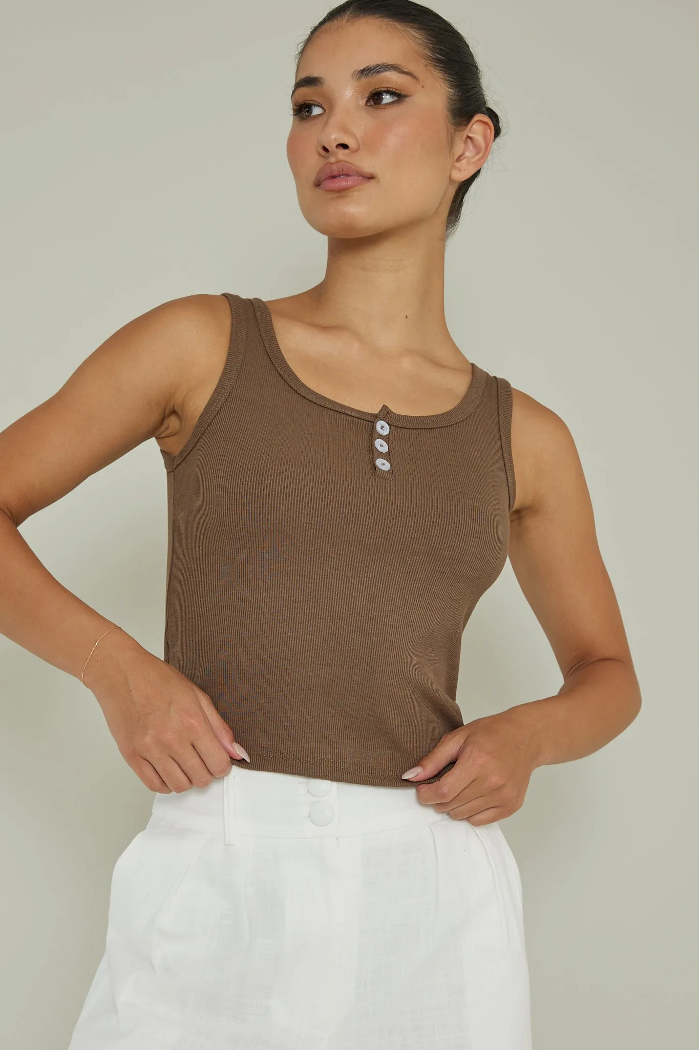 Recess Thick Strap Ribbed Top Brown